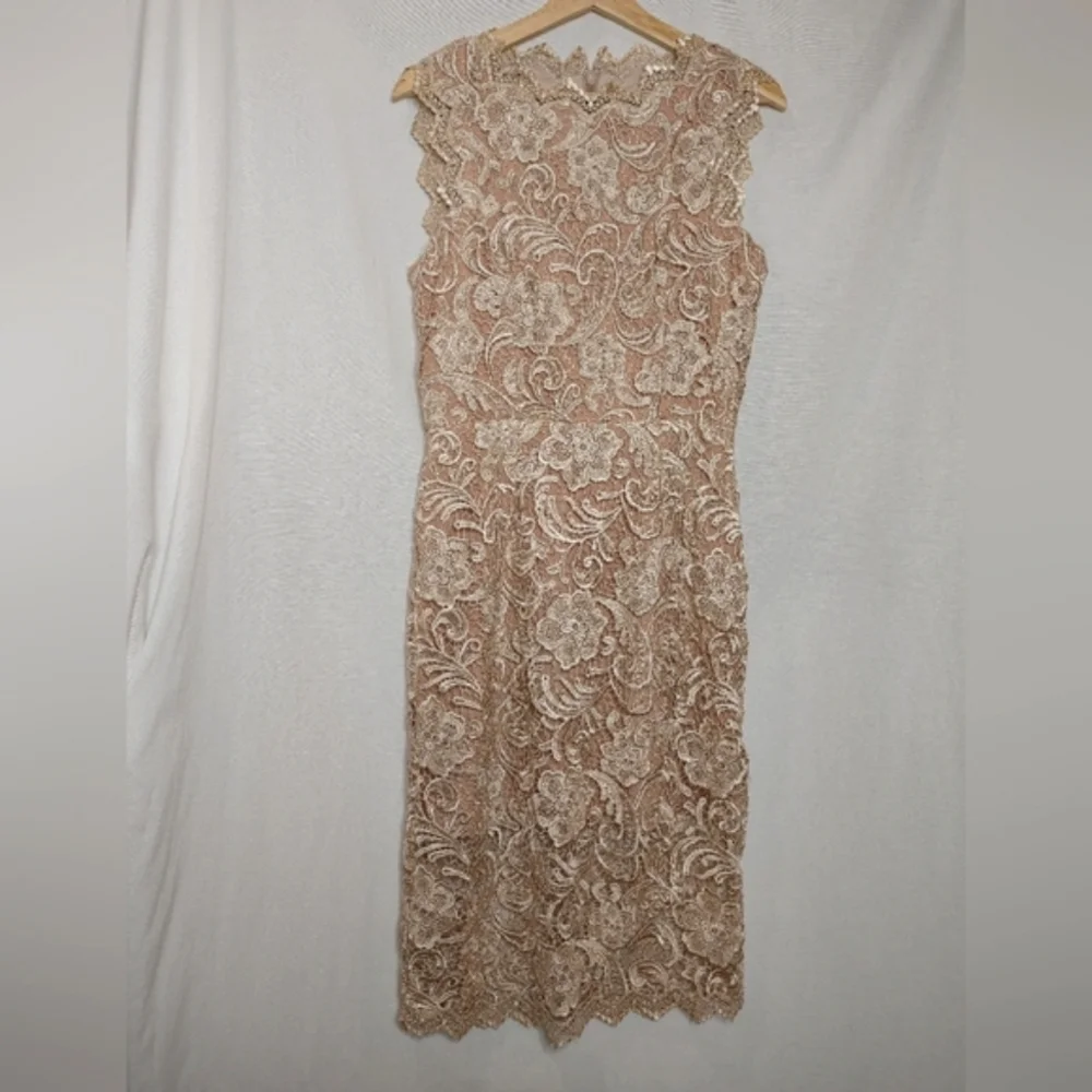 Dress The Population Cardea Champagne Lace Floral‎ Midi Dress M Sleeveless Crew